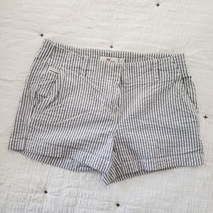 Vineyard Vines striped shorts size 4